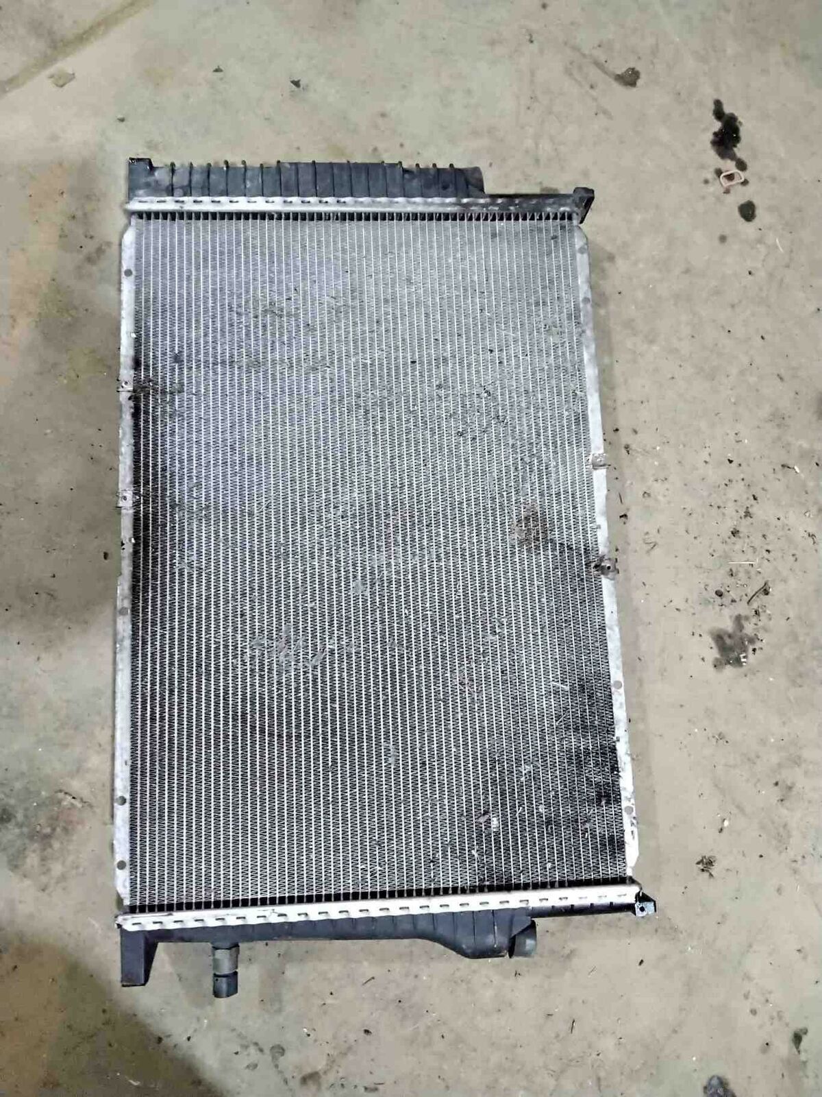 Radiator BMW 840I 94 95 96 97