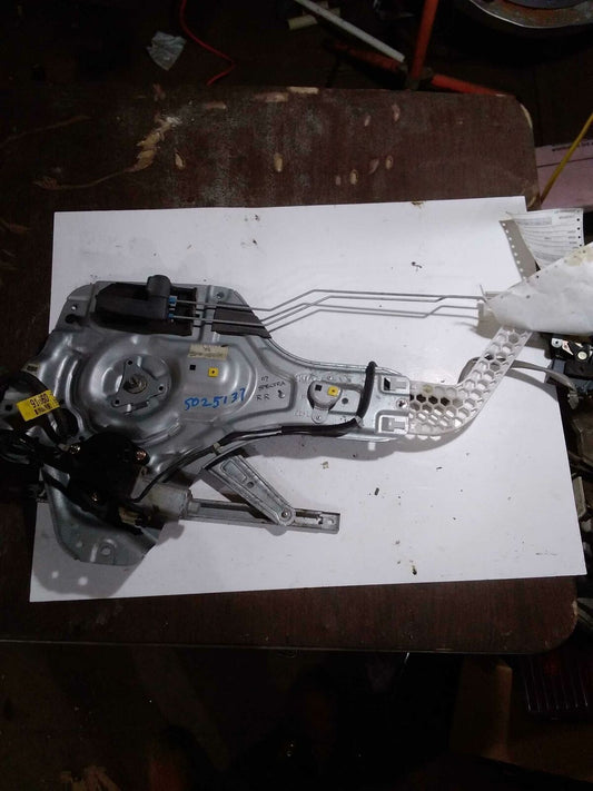Side/rear/cargo Regulator KIA SPECTRA Right 04 05 06 07 08 09