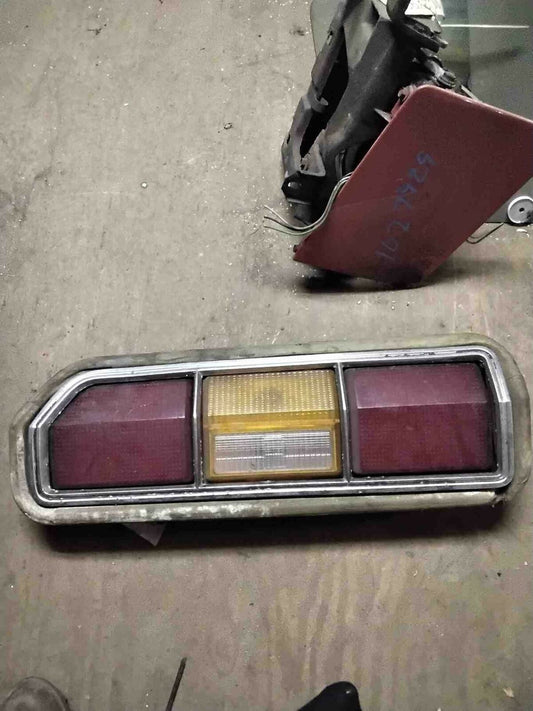 Tail Light Assembly FORD MUSTANG Left 74 75 76 77 78