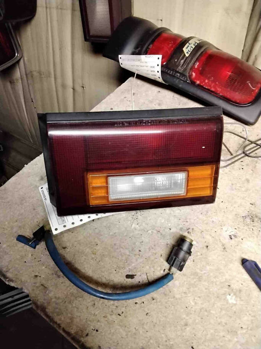 Tail Light Assembly TOYOTA CAMRY Left 89 90 91