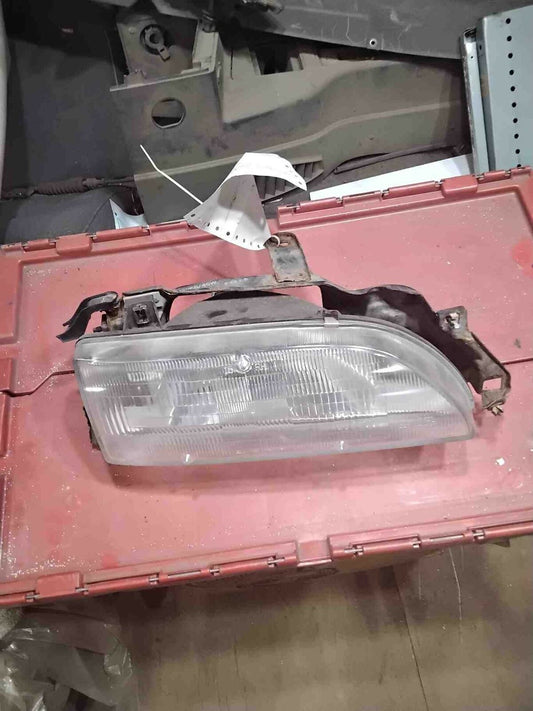 Headlamp Assembly CHEVY GEO PRIZM Right 89 90 91 92