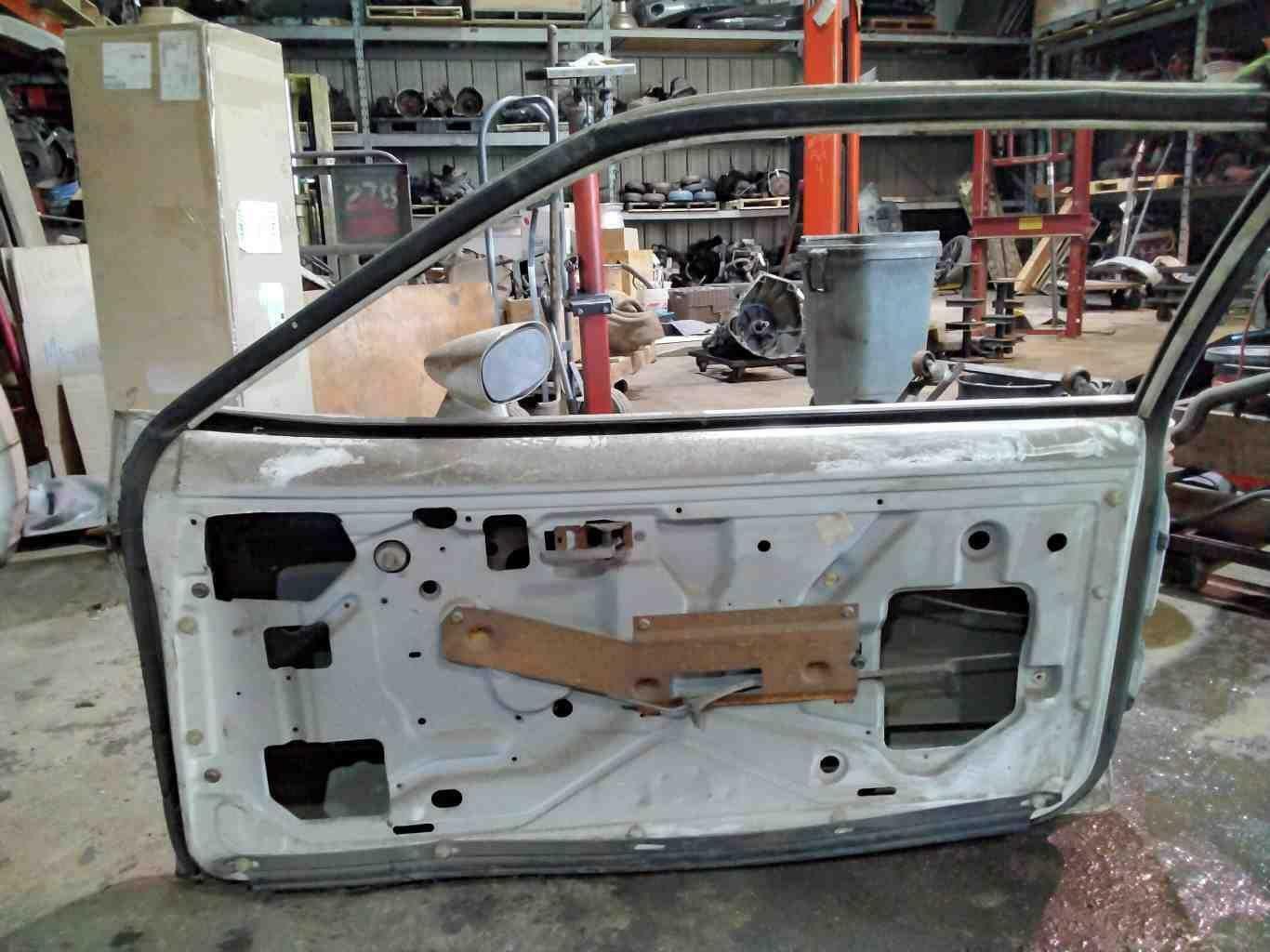 Front Door PONTIAC SUNBIRD Right 76 77 78 79 80