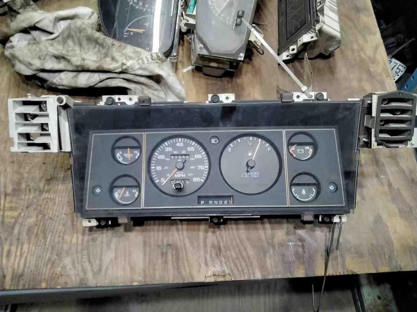 Speedometer DODGE CARAVAN 88 89 90