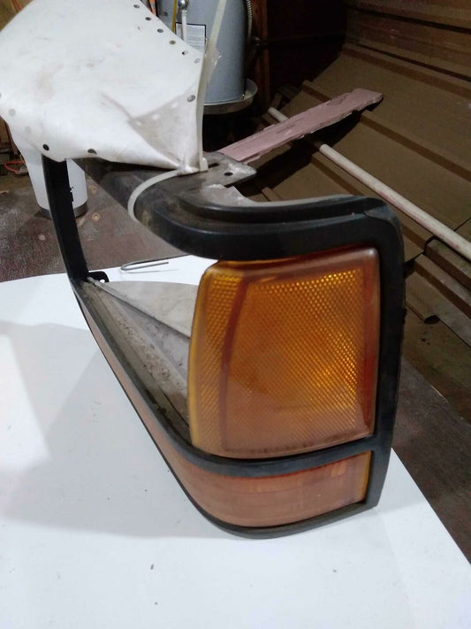 Headlight Trim with turn signal FORD EXPLORER Left 95 96 97