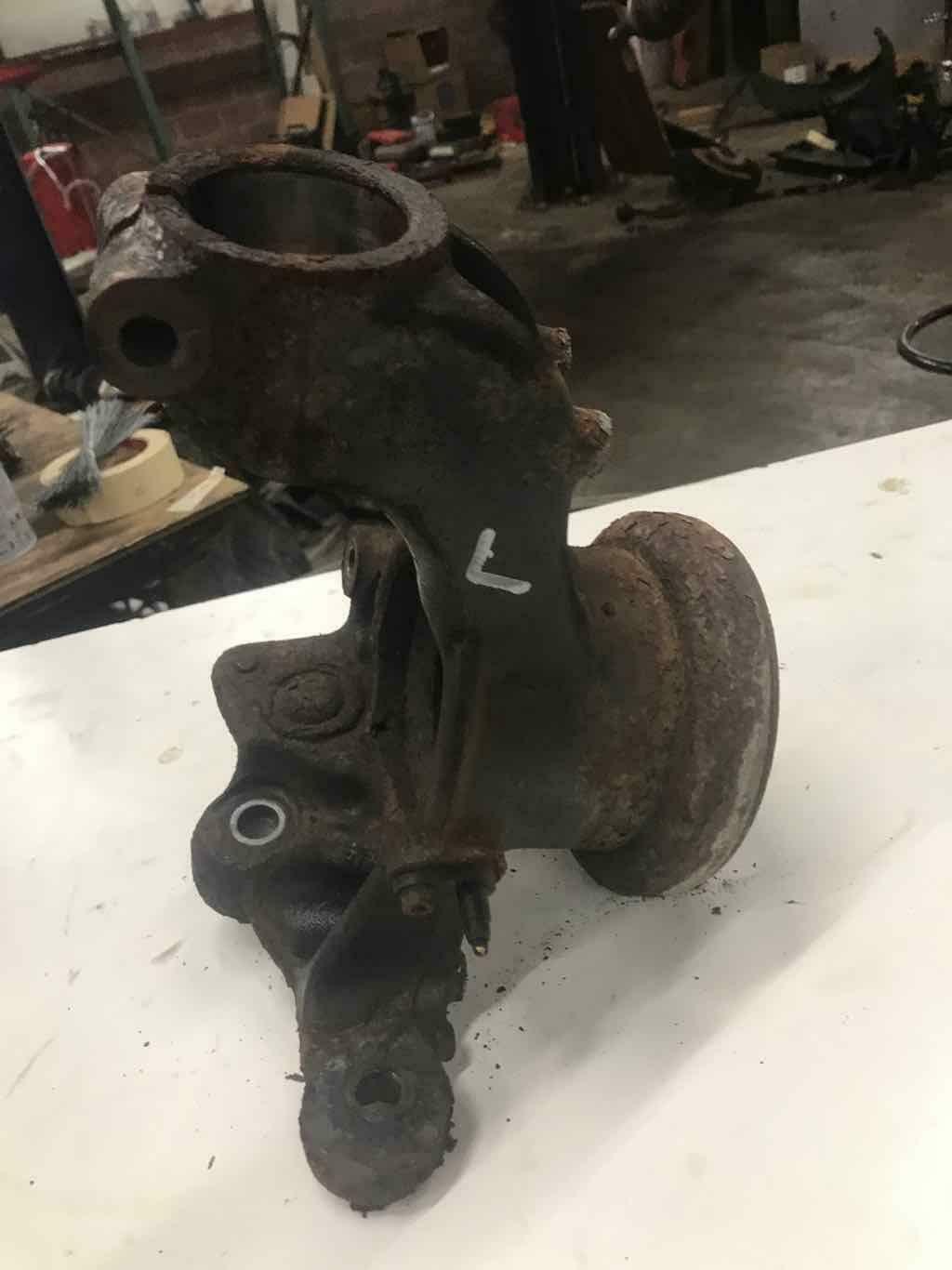 Spindle Knuckle Front BMW 325I Left 06