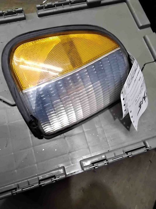 Front Lamp FORD VAN E250 Left 92 93 94 95 96 97 98 99 00 01 02 03 04 05 06 07