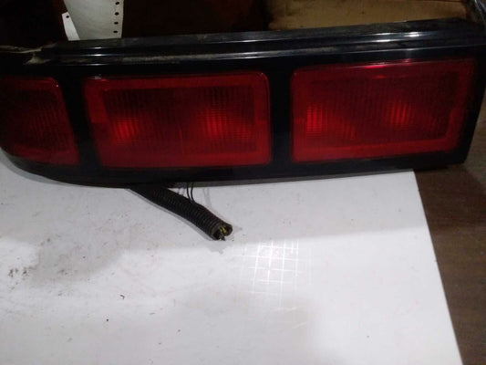 Tail Light Assembly CHEVY LUMINA Left 90 91 92 93 94