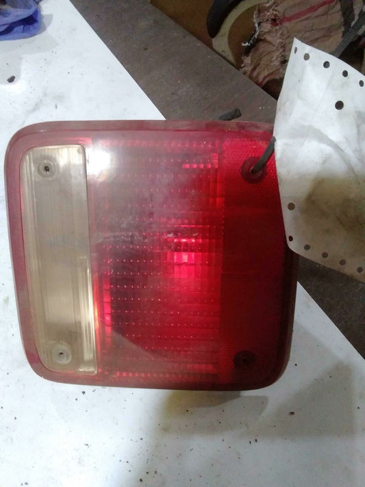 Tail Light Assembly CHEVY VAN 20 SERIES Left 85 86 87 88 89 90 91 92 93 94 95