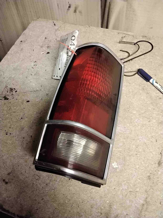 Tail Light Assembly BLAZER S10/JIMMY S15 Left 83 - 94