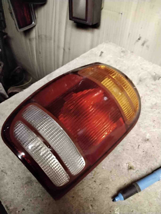 Tail Light Assembly FORD EXPLORER Left 98 99 00 01