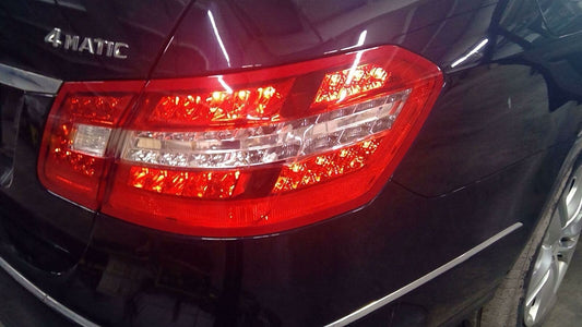 Outboard Tail Light Assembly MERCEDES E-CLASS Right 10 11 12 13
