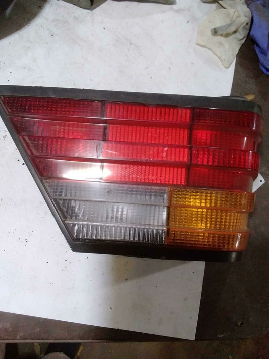 Tail Light Assembly MERCEDES 300E Left 86 87 88 89 90 91 92 93