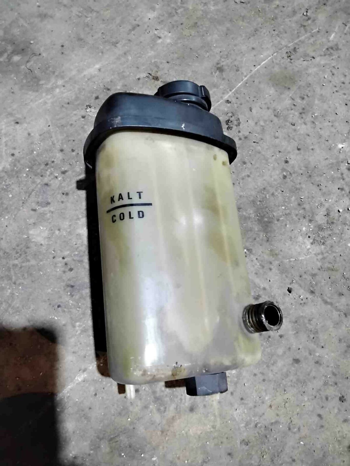 Coolant Recovery Bottle BMW 840I 94