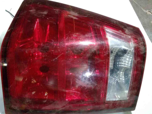 Tail Light Assembly JEEP GRAND CHEROKEE Right 05 06