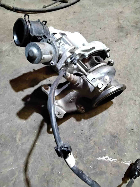Exhaust Manifold VW PASSAT 15 16 17