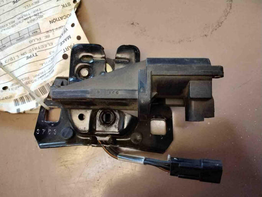 Trunk Release CADILLAC DEVILLE 93