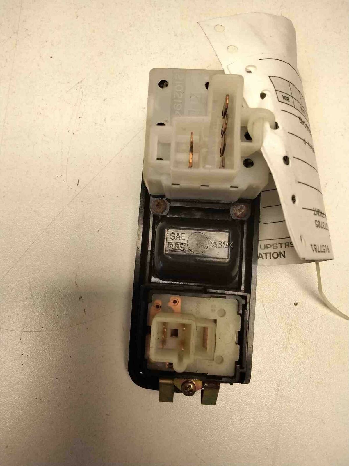 Door Switch Front SATURN S SERIES 96 97 98 99