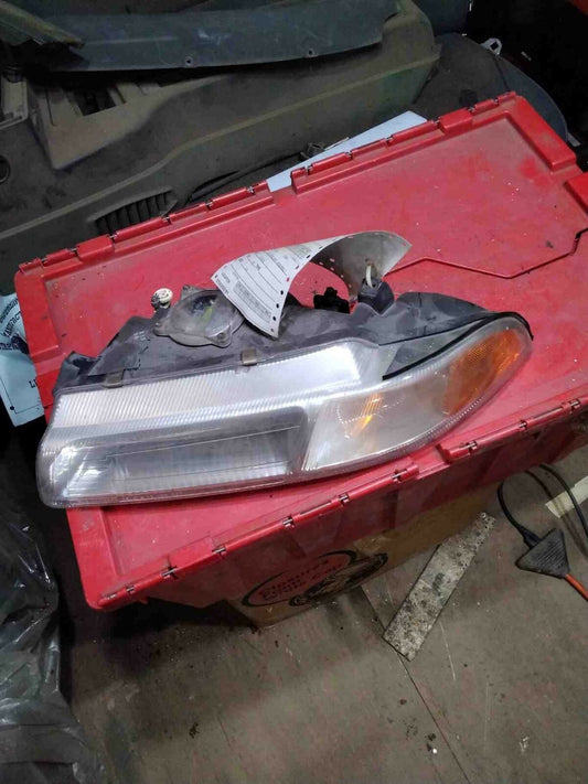 Headlamp Assembly CHRYSLER CIRRUS Left 95 96 97 98 99 00