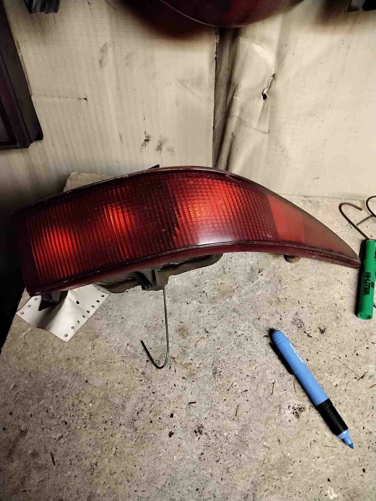 Tail Light Assembly BUICK REGAL Right 93 94