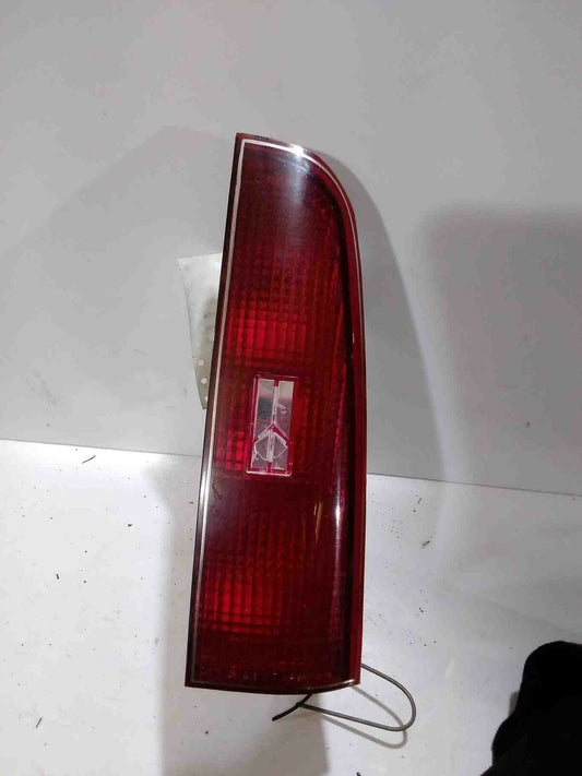 Tail Light Assembly OLDSMOBILE Right 87