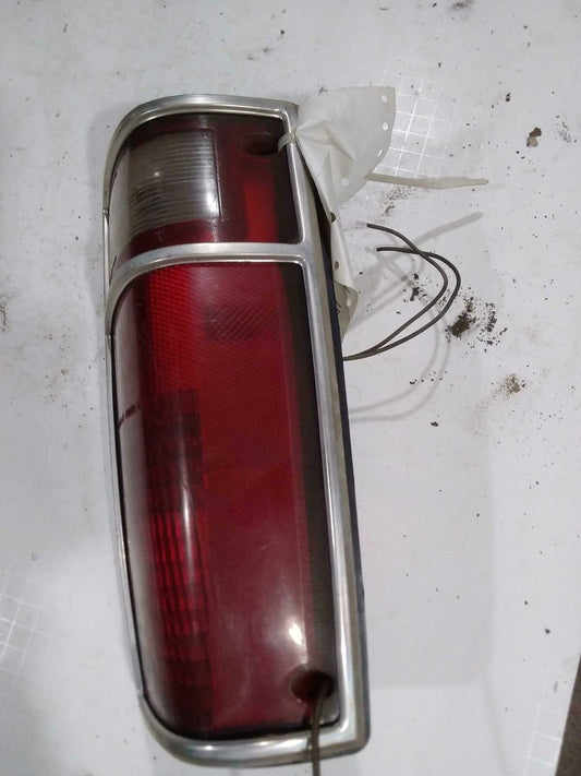 Tail Light Assembly BLAZER S10/JIMMY S15 Left 83 - 94