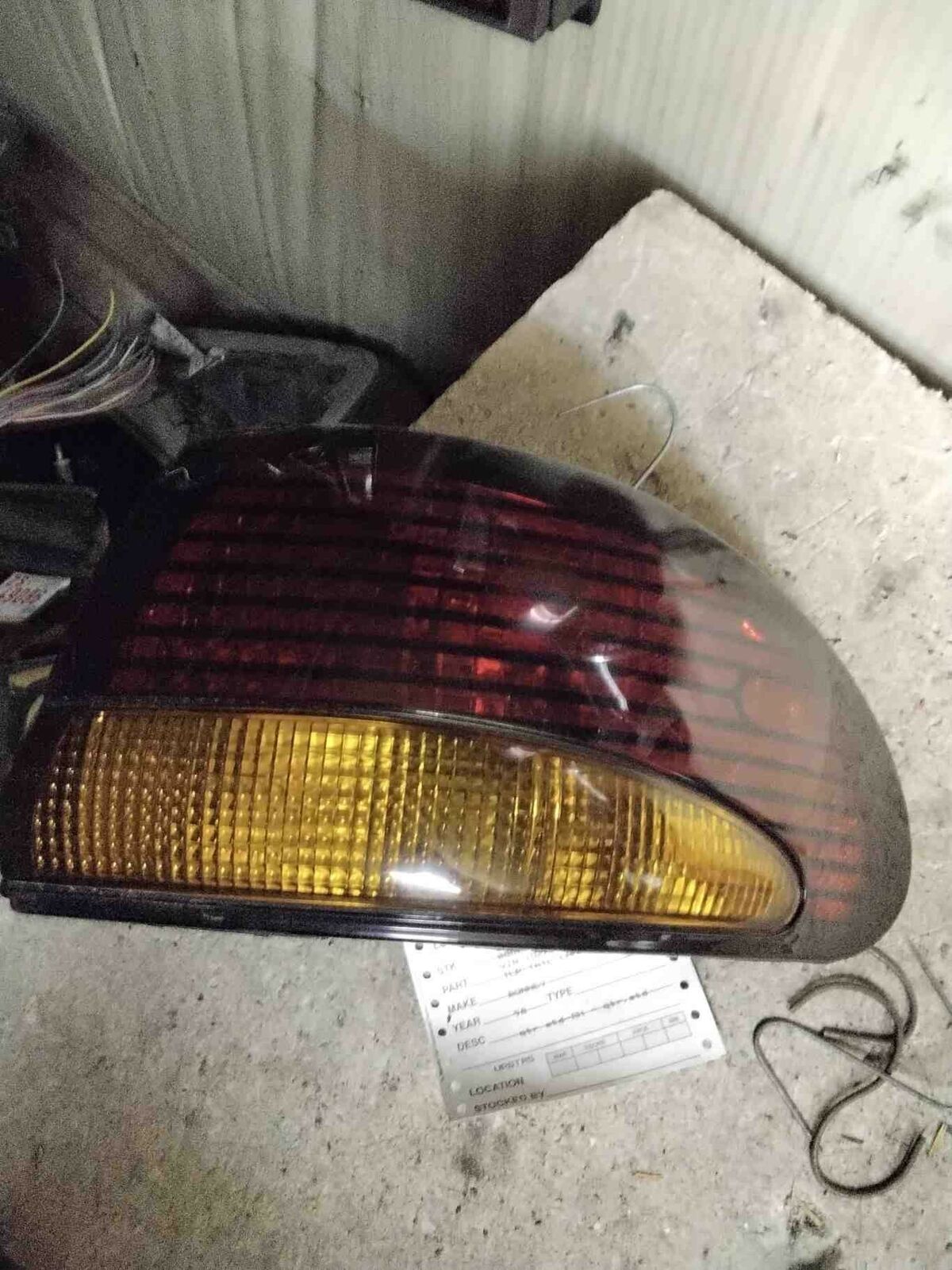 Tail Light Assembly PONTIAC BONNEVILLE Right 96 97 98 99