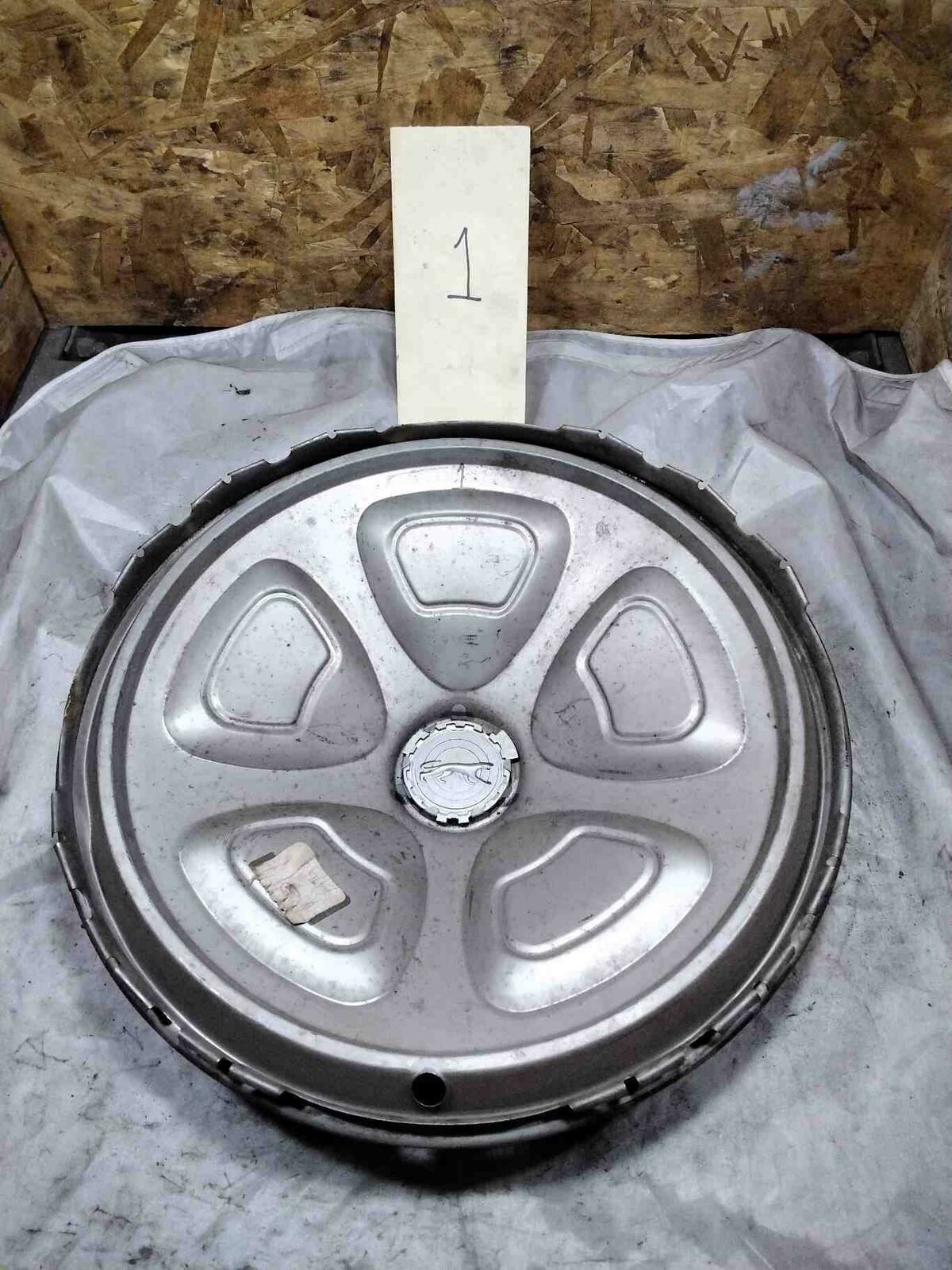 Wheel Cover MERCURY COUGAR 69 70