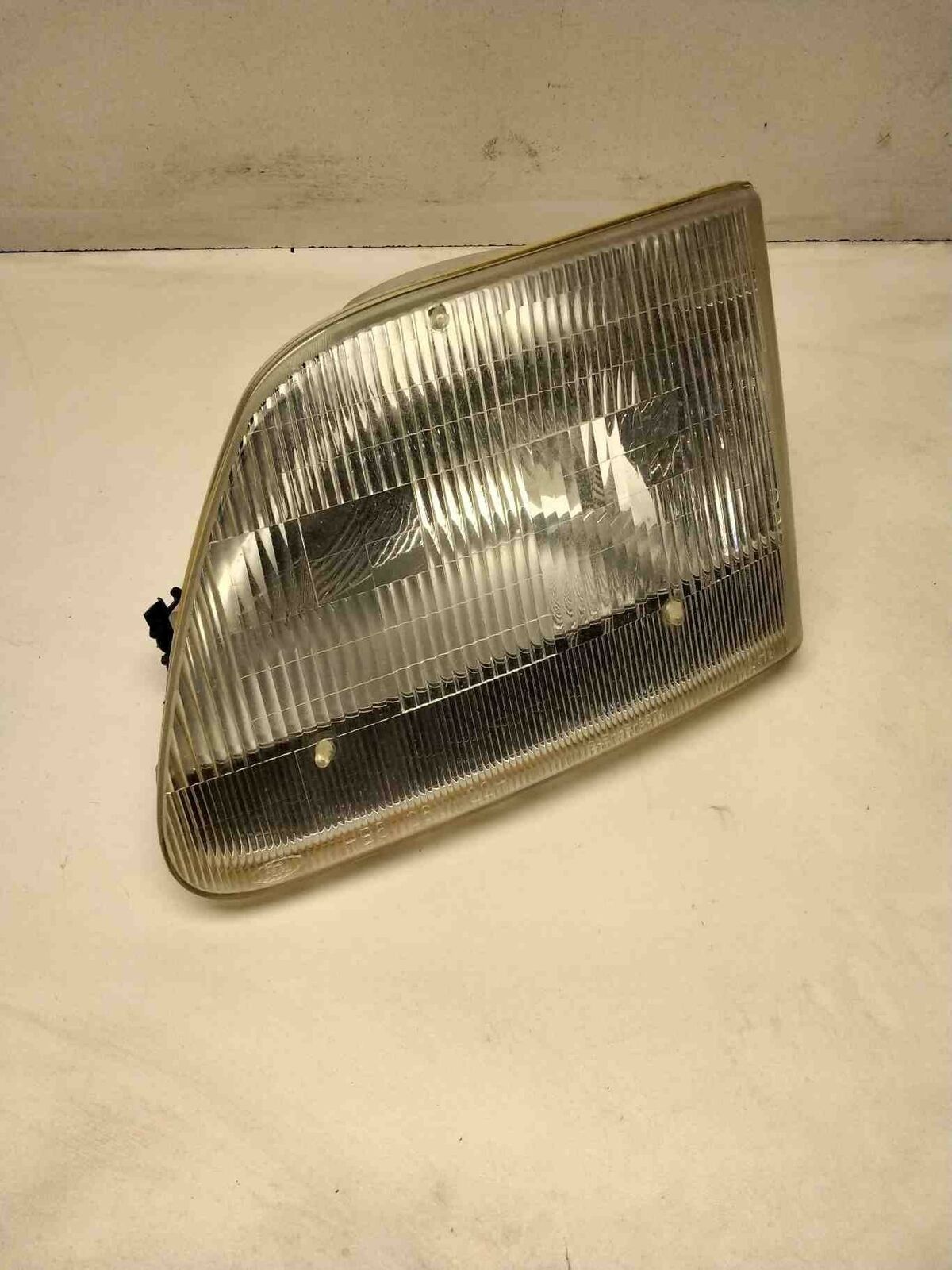 Headlamp Assembly FORD PICKUP F150 Left 97 98 99 00 01 02 03 04