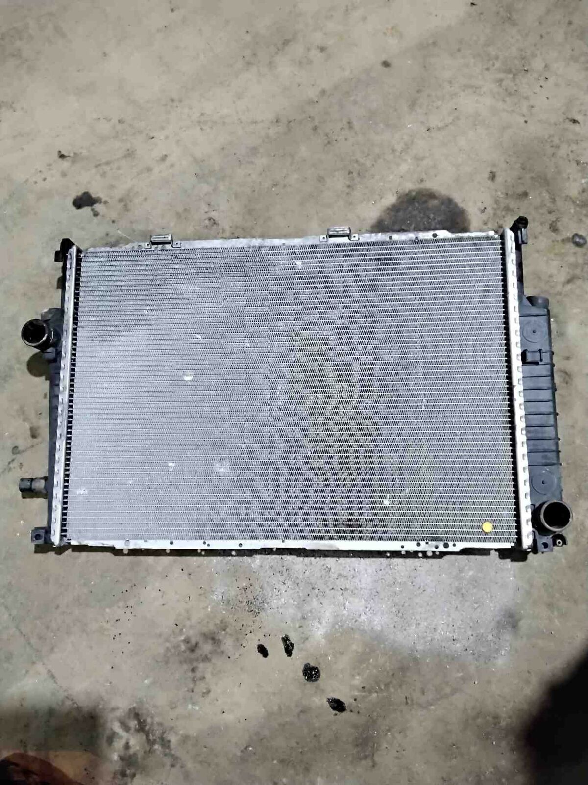 Radiator BMW 840I 94 95 96 97