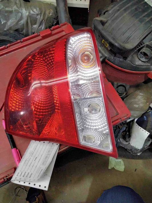 Tail Light Assembly CHEVY AVEO Right 04 05 06