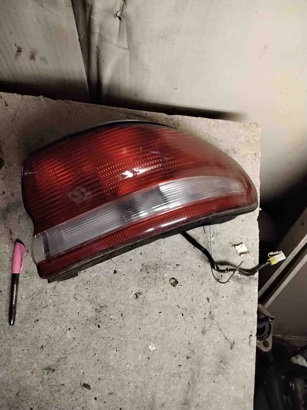 Tail Light Assembly CHRYSLER CONCORDE Right 93 94 95 96 97