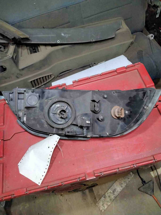 Headlamp Assembly FORD WINDSTAR Left 99 00 01 02 03