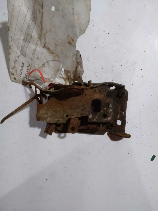 Front Door Latch CHEVY CAVALIER Right 86