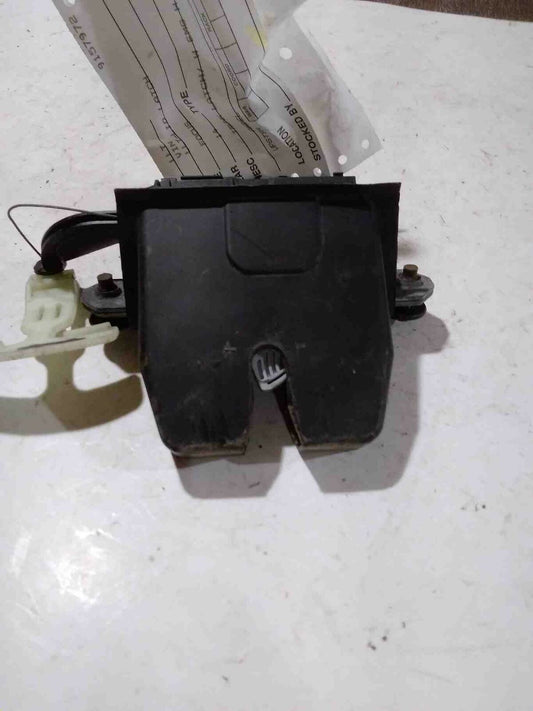 Lid Latch FORD FOCUS 14