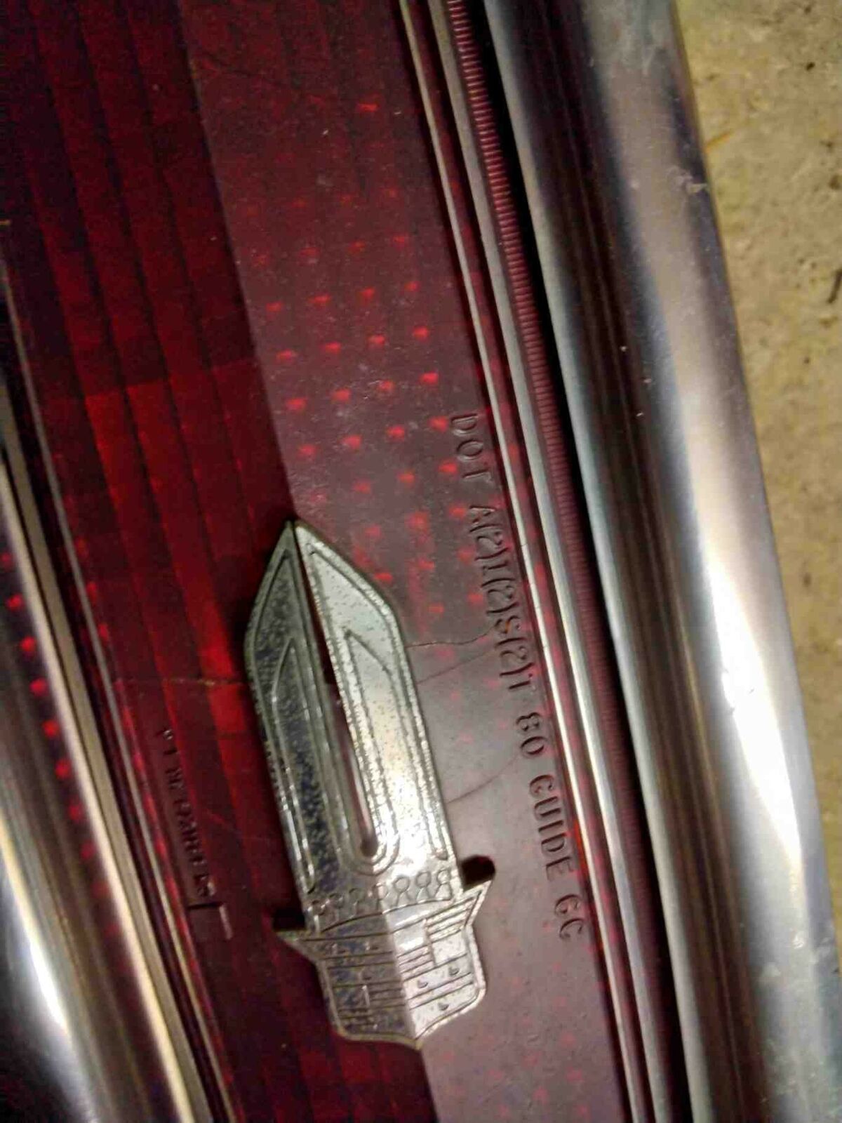 Tail Light Assembly CADILLAC Left 85