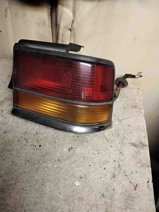 Tail Light Assembly DODGE SPIRIT Right 89 90 91 92