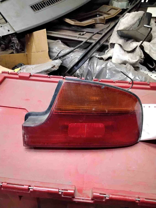 Tail Light Assembly INFINITI Q45 Right 90 91 92 93