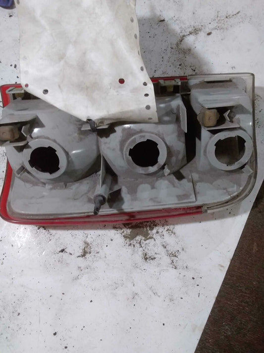 Tail Light Assembly BLAZER S10/JIMMY S15 Right 95 96 97 98 99 00 01 02 03 04 05