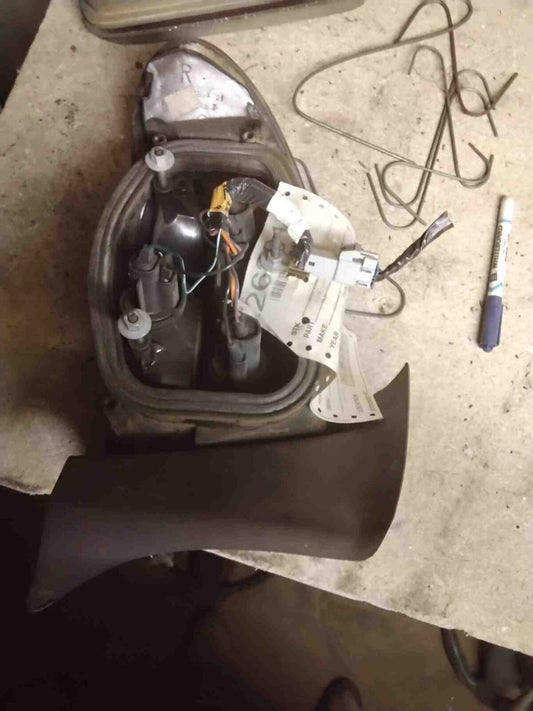 Tail Light Assembly PONTIAC BONNEVILLE Right 96 97 98 99