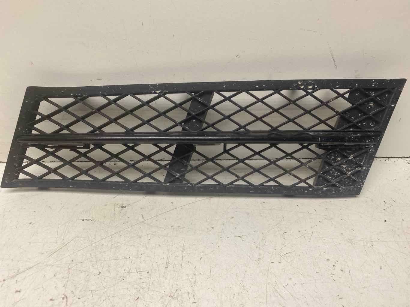 Grille BMW 535I 11 12 13 Lower Left Bumper Mounted