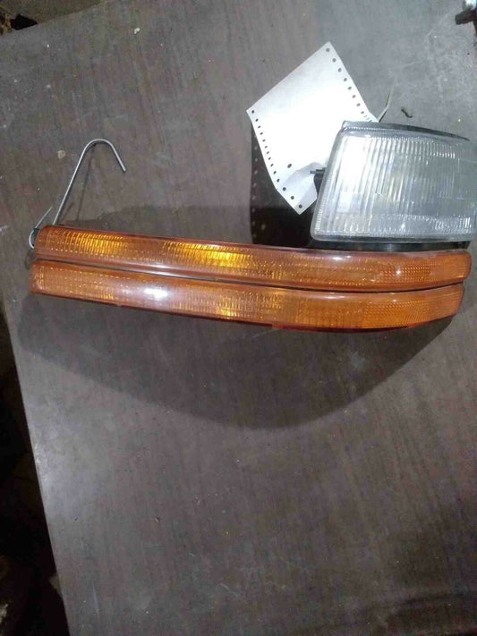 Front Lamp DODGE CARAVAN Left 91 92 93 94 95