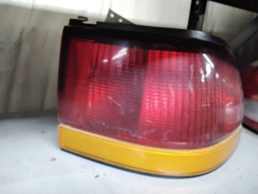 Tail Light Assembly FORD ESCORT Right 94 95 96