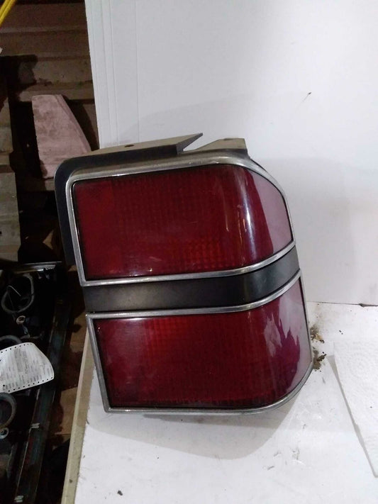 Tail Light Assembly OLDS CIERA Right 82 83 84