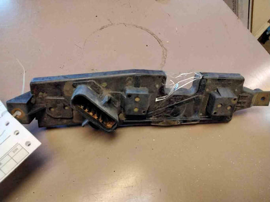 Tail Light Bulb Plate CHEVY PICKUP 2500 Left 88 - 00