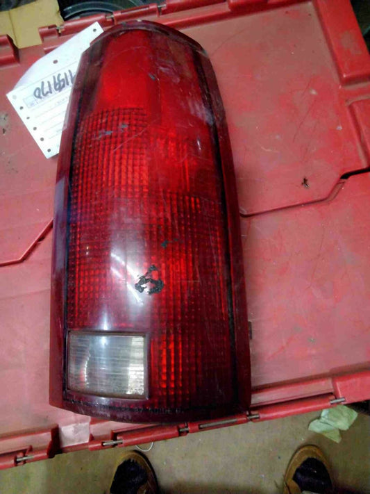 Tail Light Assembly CHEVY PICKUP 1500 Right 88 89 90 91 92 93 94 95 96 97 98 99