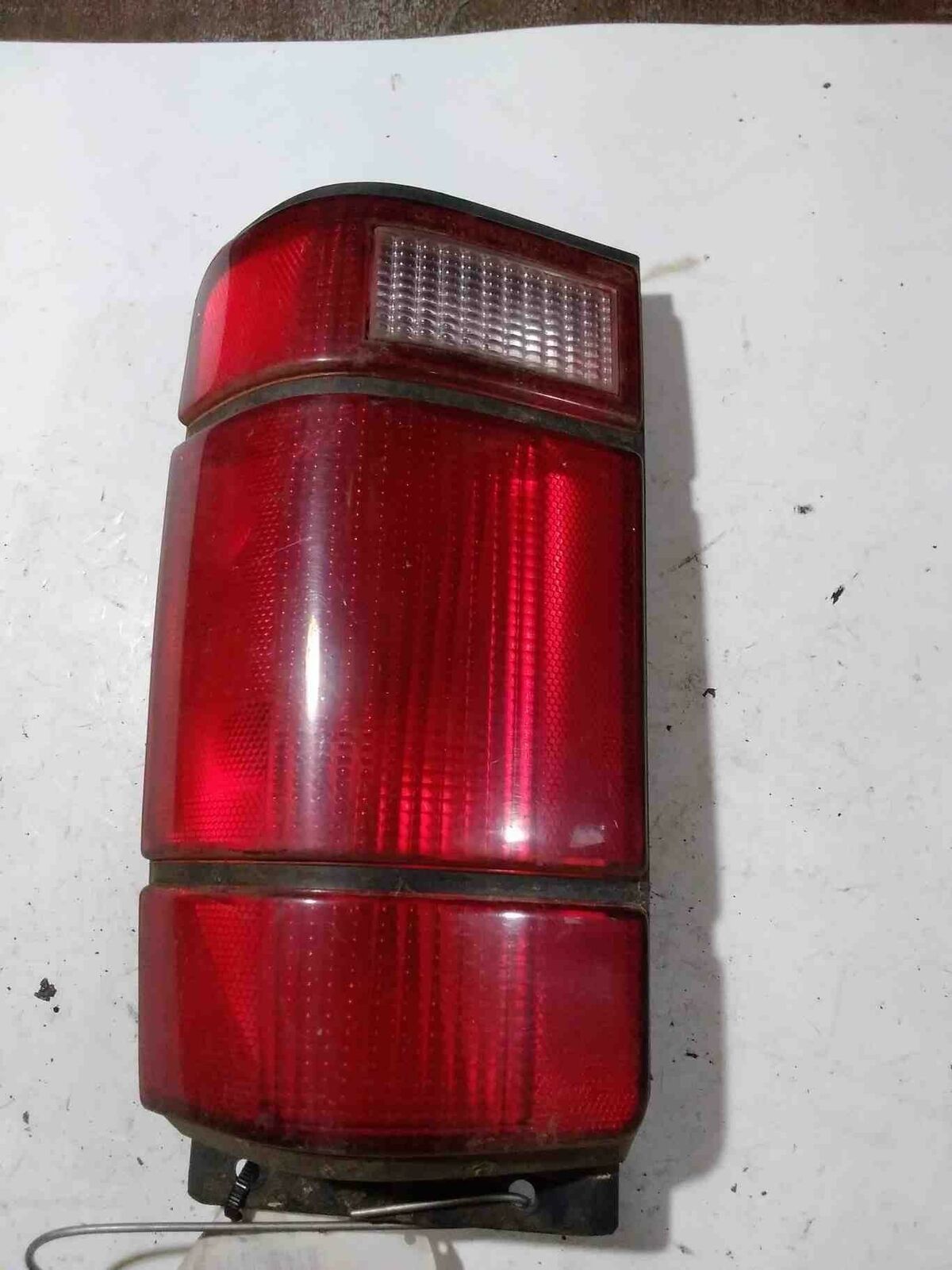 Tail Light Assembly FORD EXPLORER Right 91 92 93 94