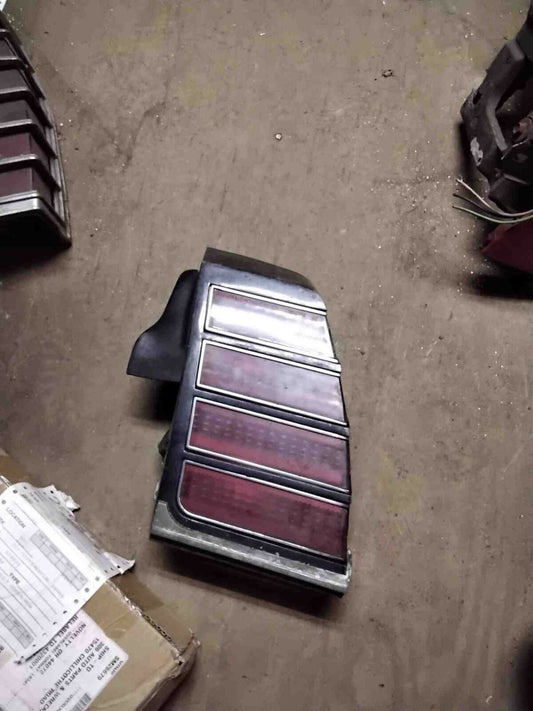 Tail Light Assembly CHEVY MONTE CARLO Right 75