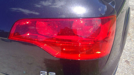 Tail Light Assembly AUDI Q7 Right 07 08 09