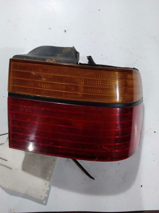 Tail Light Assembly HONDA ACCORD Right 90 91