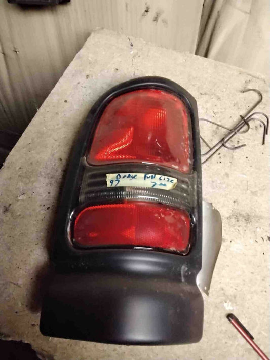 Tail Light Assembly DODGE PICKUP (FULL SIZE) Left 97